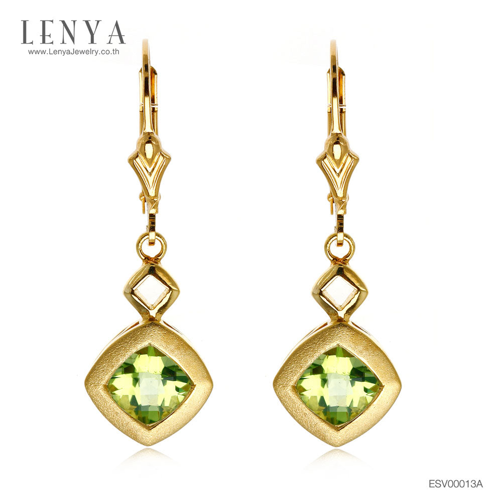 LENYA ต่างหูพลอยเพอริดอท (Peridot) คลาสสิคเหนือกาลเวลา ตัวเรือนเงินแท้ชุบทอง