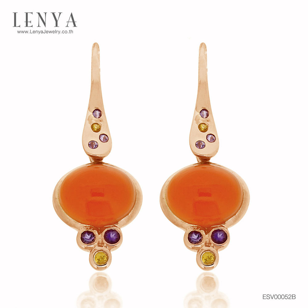 LENYA ต่างหูประดับคาเนเลี่ยน(Carnelian) เป็นหินแห่งคำอวยพรให้พบเจอแต่ความสุข ความเจริญก้าวในชีวิต เสริมบารมี  และเม็ดเล็ก อะเมทิสต์ แซฟไฟซ์สีส้ม และซิทริน ตัวเรือนเงินแท้ชุบทอง