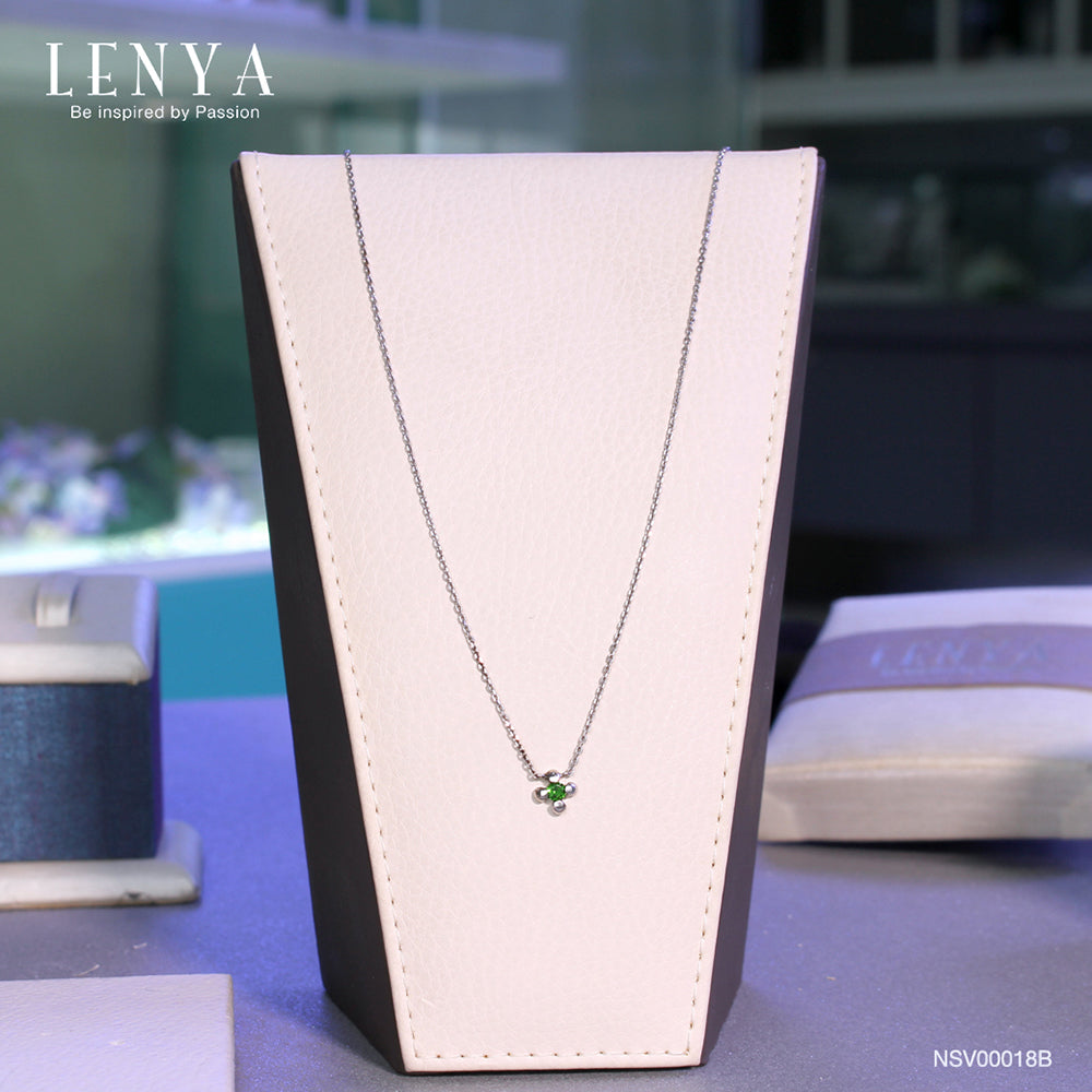 LENYA สร้อยคอเงินแท้ 925 ชุบทองคำขาว ประดับตรงกึ่งกลางด้วย Chrome Diopside สีเขียวงามสง่า ให้ความรู้สึกหรูหรา เป็นเอกลักษณ์