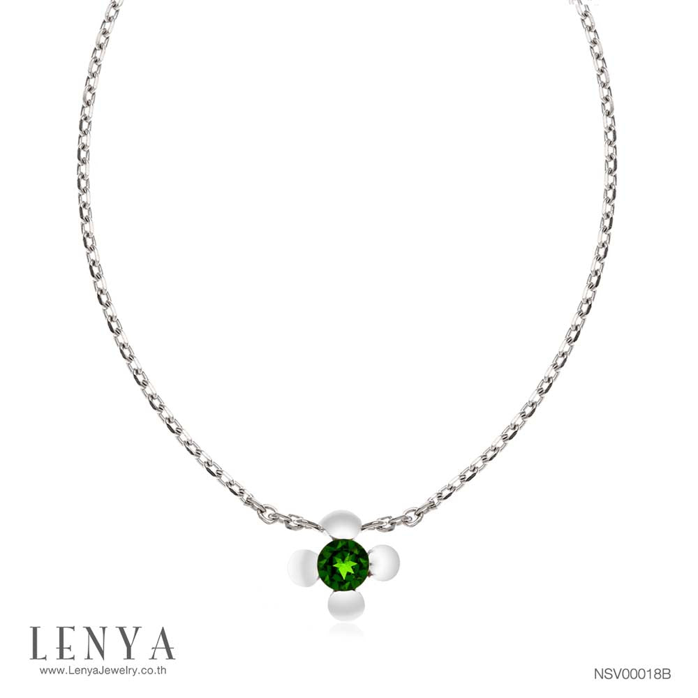 LENYA สร้อยคอเงินแท้ 925 ชุบทองคำขาว ประดับตรงกึ่งกลางด้วย Chrome Diopside สีเขียวงามสง่า ให้ความรู้สึกหรูหรา เป็นเอกลักษณ์