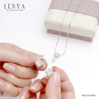 LENYA จี้ CZ  DiamondLike เสริมลุคใส่สบายทุกวัน ขนาด 5.5 มิล ตัวเรือนทองเหลือง ชุบทองคำขาว
