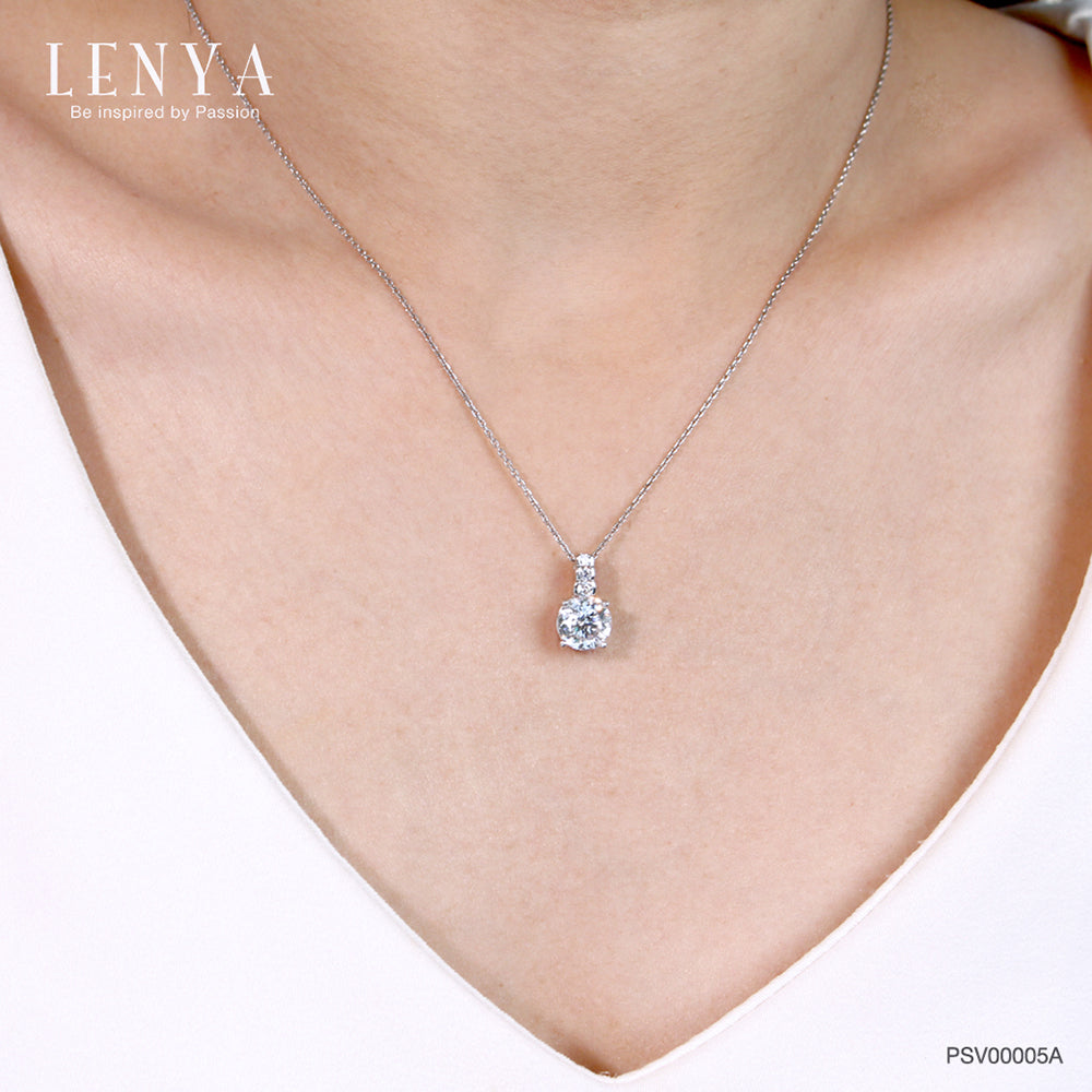 LENYA จี้ CZ สีขาว DiamondLike เสริมลุคให้โดดเด่น ทรงกลม ขนาด 8 มิล ตัวเรือนเงินแท้925 ชุบทองคำขาว