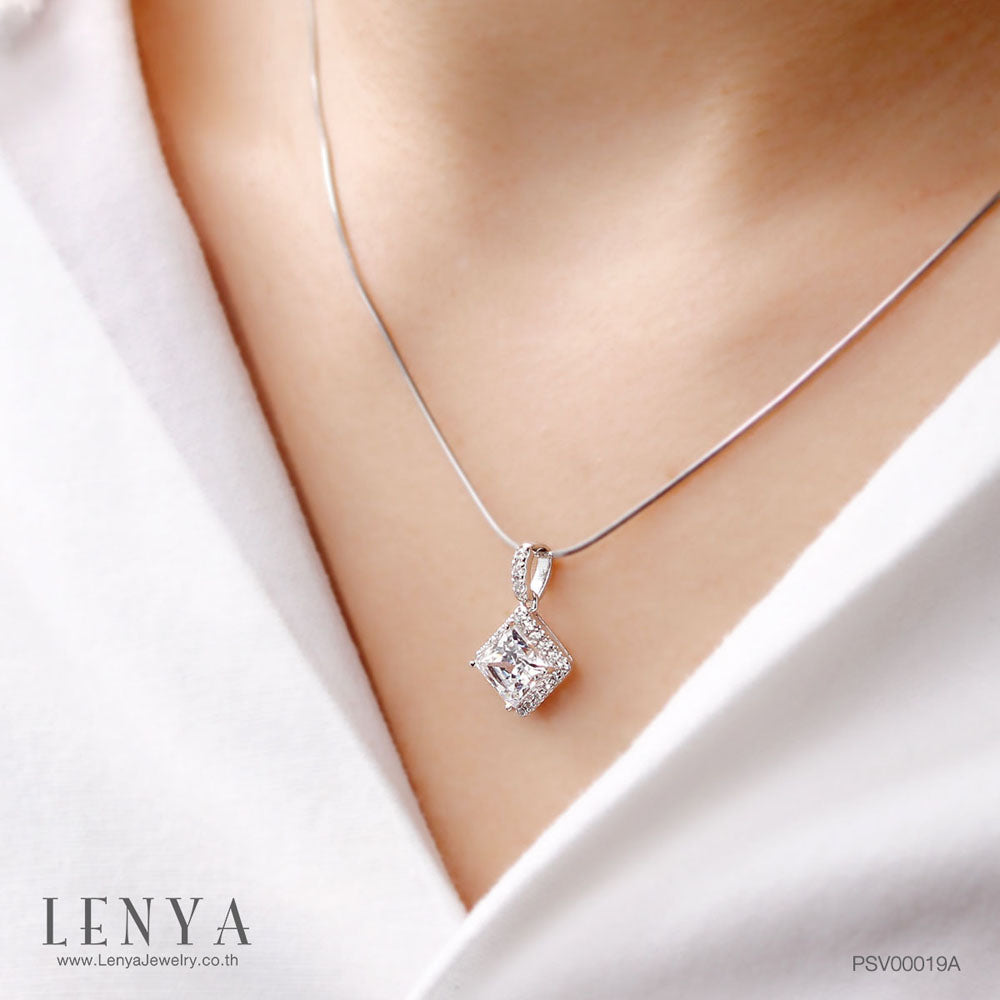 LENYA จี้ CZ DiamondLike ดีไซน์ทรงสี่เหลี่ยมเสริมลุคสุดหรู ขนาด 7  มิล ตัวเรือนเงินแท้925ชุบทองคำขาว