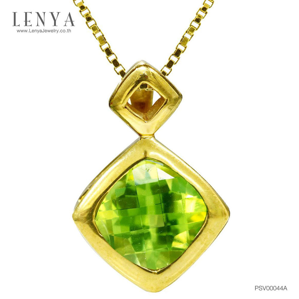 LENYA จี้พลอยเพอริดอท(Peridot)  รูปทรงสี่เหลี่ยมหลามตัด ดีไซน์สวยดูอ่อนหวาน จะมอบเป็นของขวัญก็ดูเก๋ ตัวเรือนเงินแท้ชุบทองคำ