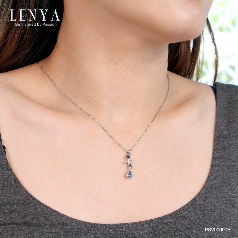 LENYAจี้ Zodiac พลอยบลูโทแพซ ราศีธนู เสริมความมั่นใจ ชัดเจน ปัญญา ตัวเรือนเงินแท้925 ชุบทองคำขาว