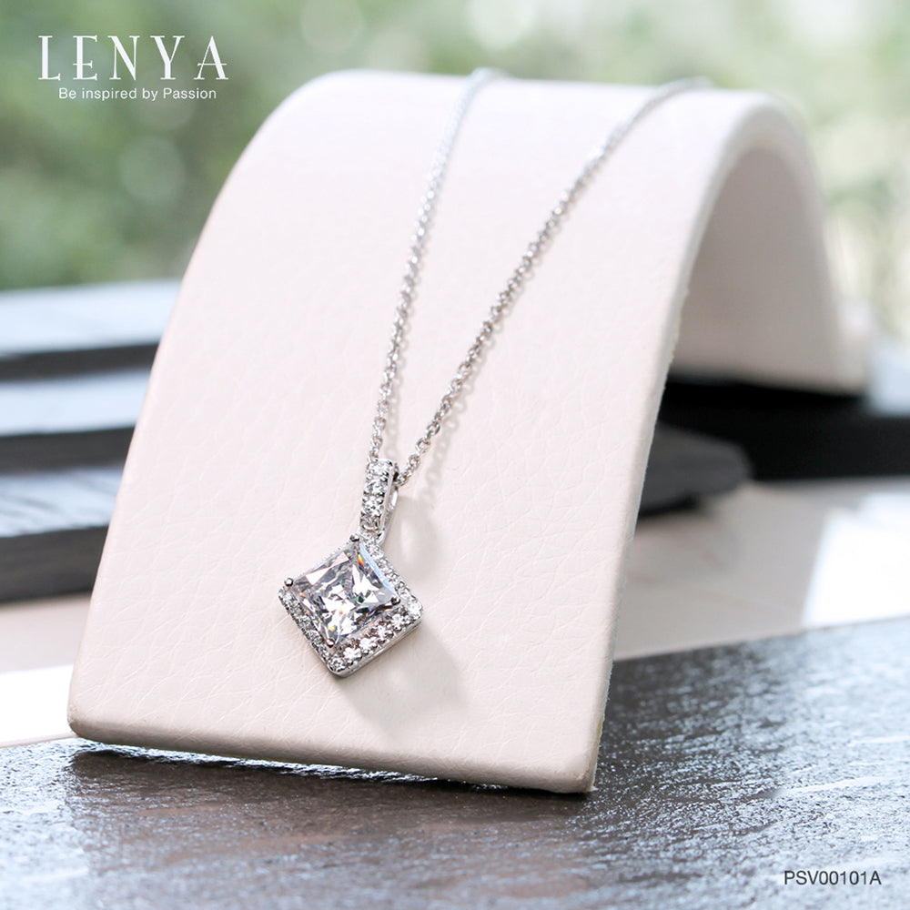 LENYA จี้ CZ จาก Swarovski เสริมลุคเรียบหรู ขนาด 6 มิล ตัวเรือนเงินแท้925 ชุบทองคำขาว