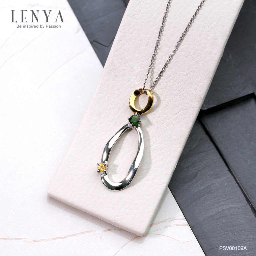 LENYA จี้ดีไซน์น่ารัก ประดับพลอยโครมไดออฟไซด์ (Chrome Diopside) และออเร้นจ์ แซฟไฟร์ (Orange Sapphire) ตัวเรือนเงินแท้ชุบสีแบบทูโทน ชุบทองคำขาวและทองคำแท้
