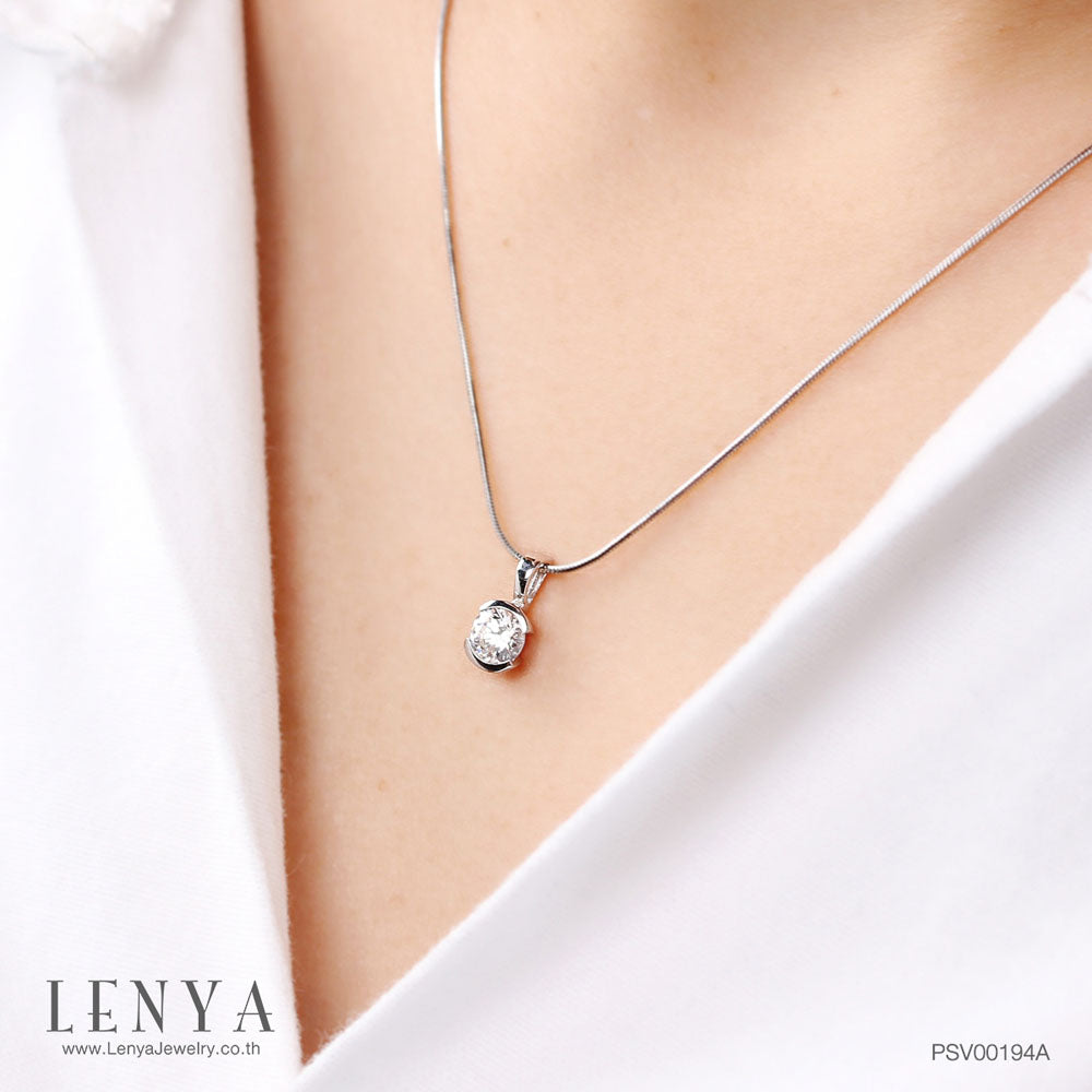 LENYA จี้ LENYA ETERNAL ประดับ SWAROVSKI ZIRCONIA ตัวเรือนเงินแท้ชุบทองคำขาว