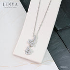LENYA จี้เงินแท้ ชุบโรเดียม รูปช่อดอกไม้ ประดับด้วย CZ (Cubic Zirconia) เหมาะกับสาวหวานที่ต้องการความโดดเด่น