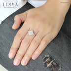 LENYA แหวนเงินแท้ ประดับด้วย Diamondlike สี่เหลี่ยม เรียบหรู เสริมบุคลิกเพิ่มความมั่นใจ ตัวเรือนเงินแท้ 925 ชุบทองขาว
