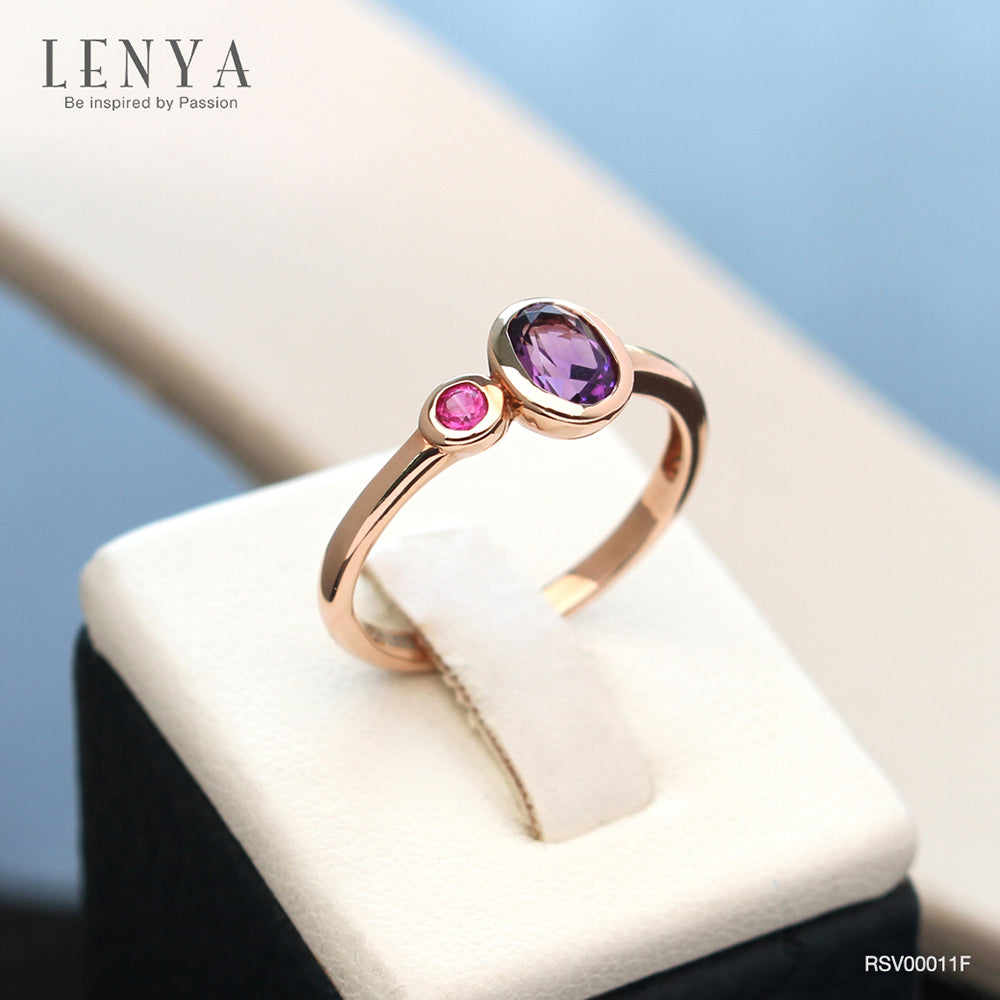LENYA แหวนดีไซน์น่ารักเรียบหรู ประดับพลอยอะเมทิสต์ (Amethyst) และทับทิม (Ruby) ตัวเรือนเงินแท้ชุบสีพิ้งค์โกลด์ (Pink Gold)
