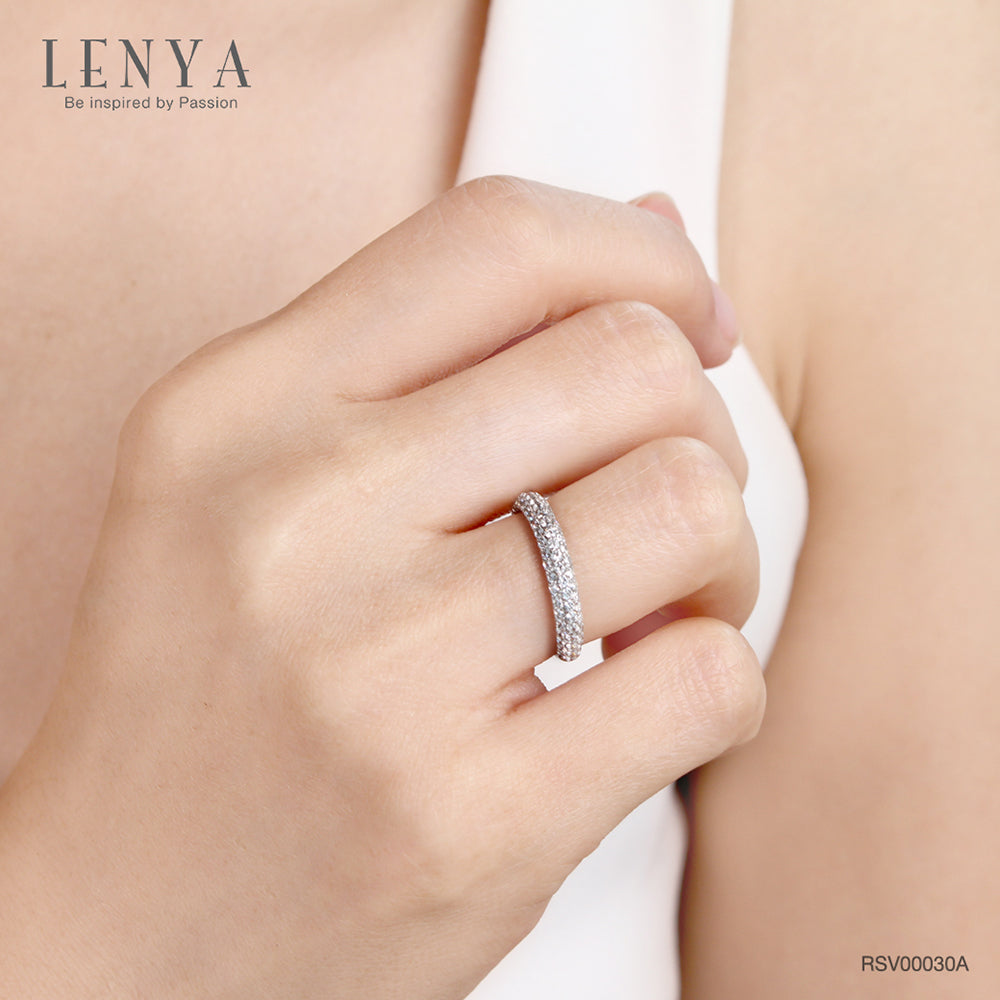LENYA แหวนเพชร DiamondLike ระยิบระยับด้วยงานฝังที่ละเอียด ประดับไปด้วยเพชรจำนวน 67 เม็ด เต็มหน้านิ้ว ตัวเรือนเงินแท้ชุบทองคำขาว