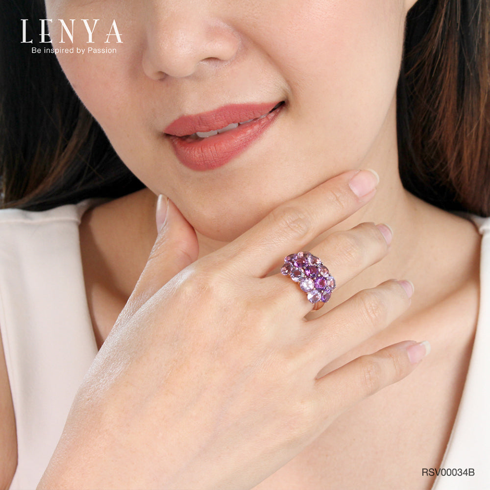 LENYA แหวนพลอยอเมทิสต์ (Amethyst) ประดับพลอยสีม่วงเข้มขนาบด้วยพลอยสีม่วงอ่อน หรูหราและโดดเด่น บนตัวเรือนเงินแท้ชุบพิ้งค์โกลด์