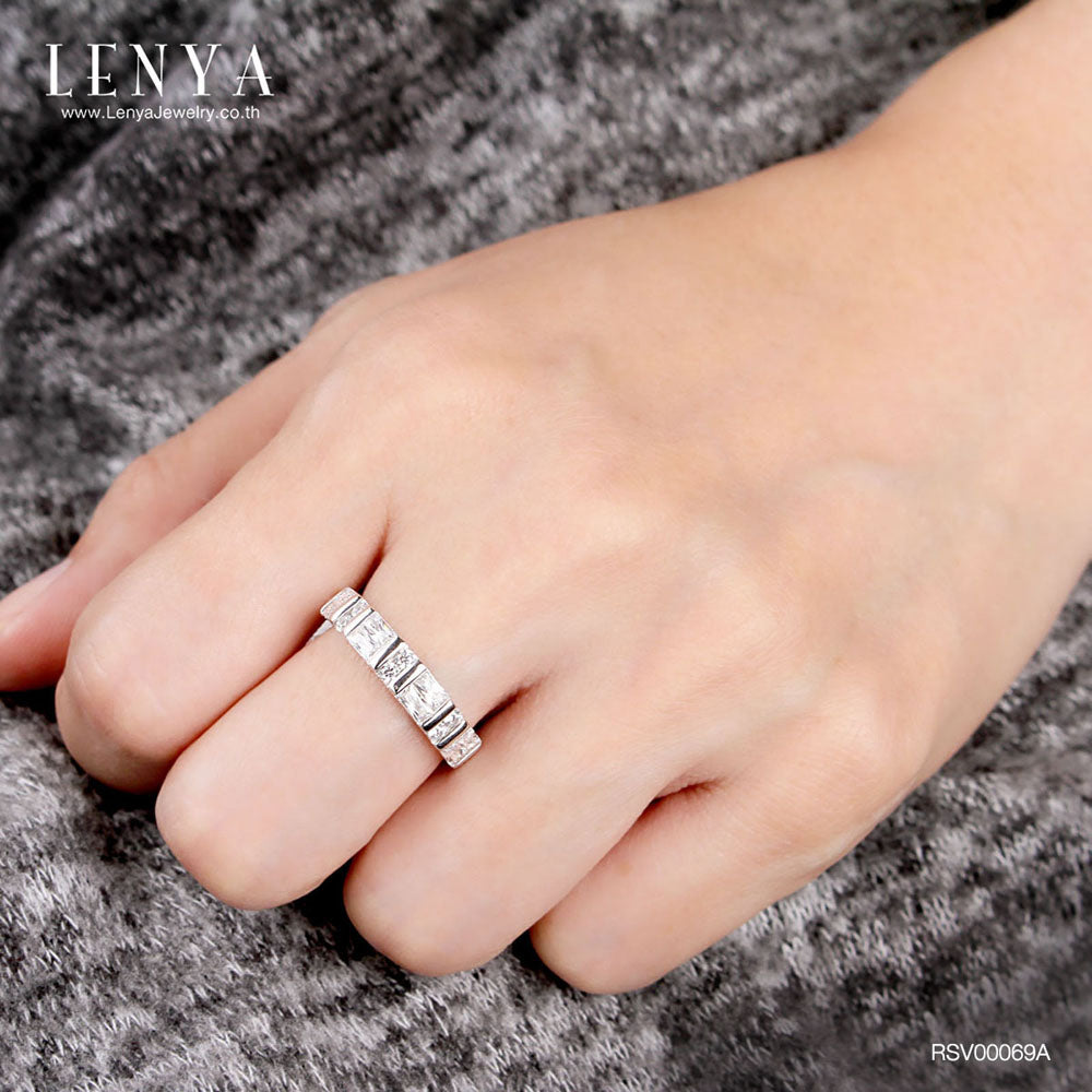 LENYA แหวนเพชร DiamondLike หรูสุด สะดุดตา ด้วยสไตล์ เพชรทรง Baguette สลับทรงกลม ตัวเงินทำจากเงินแท้ 925 ชุบทองคำขาว ใส่ได้ทั้งหญิงและชาย