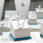 LENYA แหวน CZ DiamondLike เพิ่มความทันสมัย ขนาด 8 มิล ตัวเรือนเงินแท้925 ชุบทองคำขาว