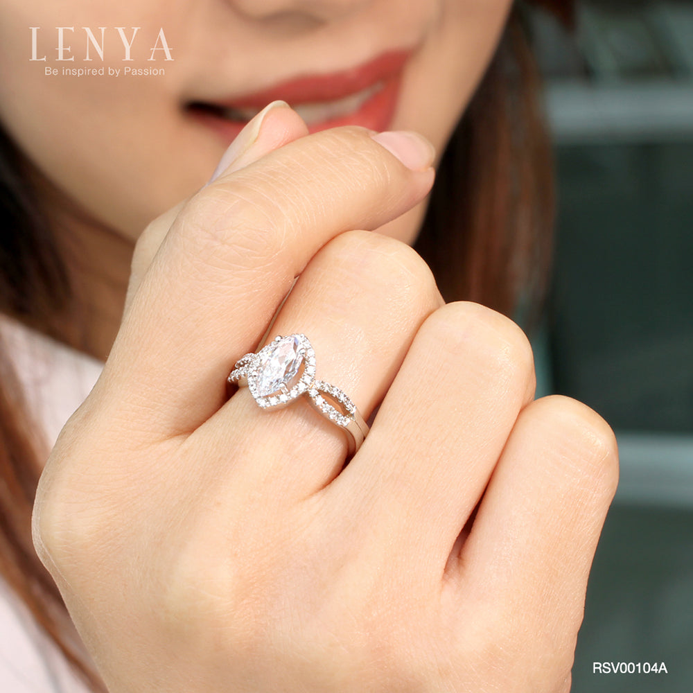 LENYA แหวนเงินแท้ ประดับด้วย คิวบิกเซอร์โคเนีย (Cubic Zirconia) เรียบหรู เสริมบุคลิกเพิ่มความมั่นใจ ตัวเรือนเงินแท้ 925 ชุบทองขาว