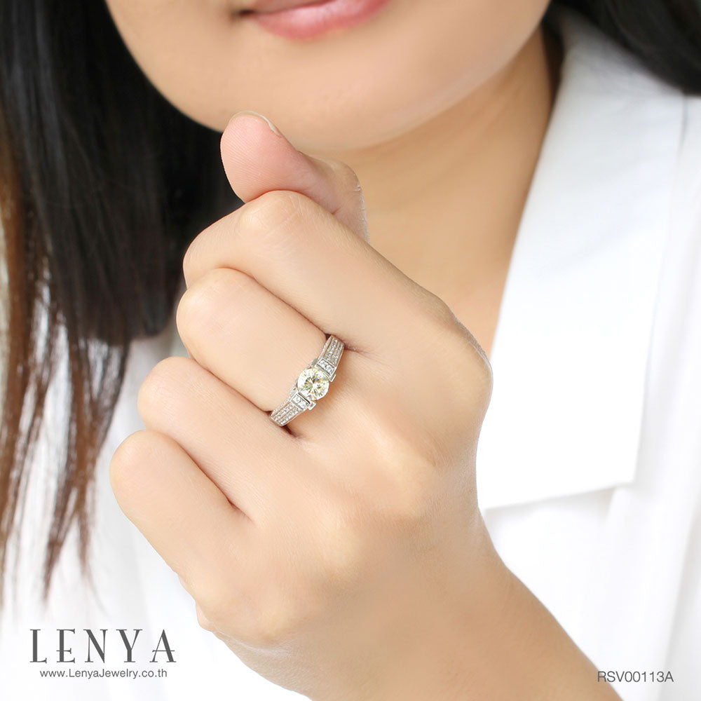 LENYA แหวนเพชร DiamondLike สีเหลือง ทรงกลม ดีไซน์สุดหรูหรา โชว์ตัวพชรด้านข้าง ตัวเรือนเงินแท้ชุบทองคำขาว
