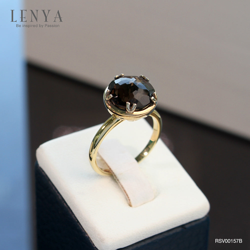 LENYA แหวนพลอยสโมคกี้ควอร์ซ (Smoky Quartz) สีน้ำตาล เสริมอำนาจบารมี ช่วยกระตุ้นพลังความกระตือรือร้นในการทำงาน ให้งานบรรลุความสำเร็จ ตัวเรือนเงินแท้ชุบทองคำ