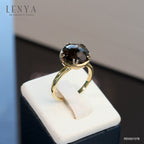 LENYA แหวนพลอยสโมคกี้ควอร์ซ (Smoky Quartz) สีน้ำตาล เสริมอำนาจบารมี ช่วยกระตุ้นพลังความกระตือรือร้นในการทำงาน ให้งานบรรลุความสำเร็จ ตัวเรือนเงินแท้ชุบทองคำ