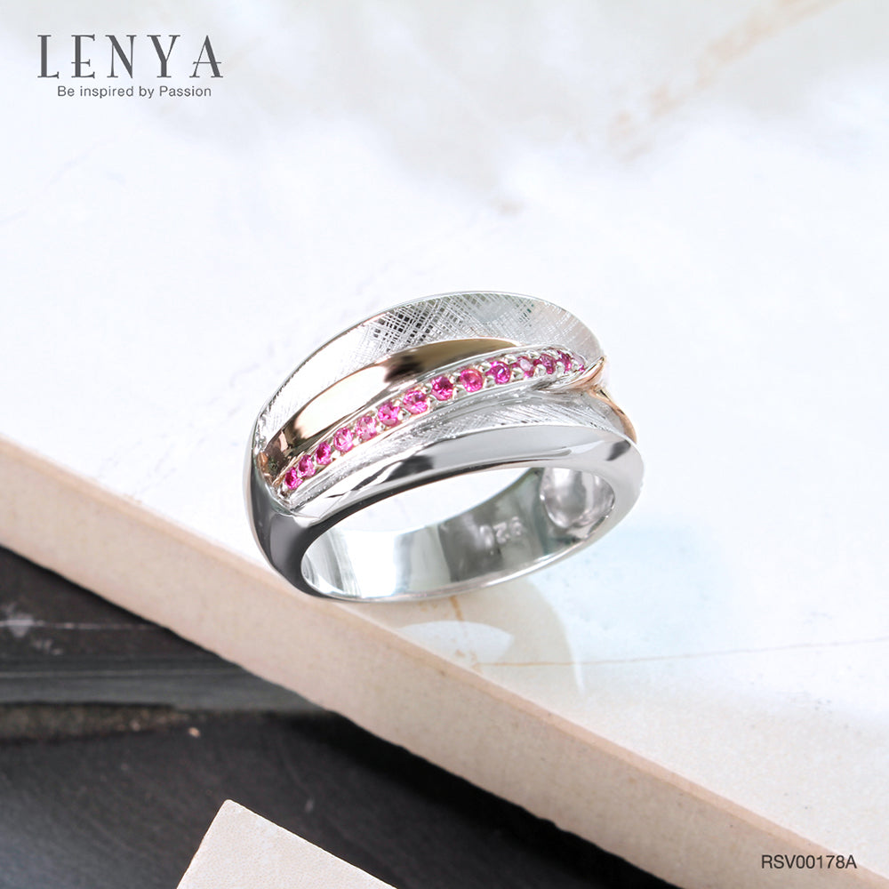 LENYA แหวนประดับ SWAROVSKI ZIRCONIA สีชมพู ตัวเรือนเงินแท้925 มี Texture ชุบทอง 2 สี พิ้งค์โกลด์ และทองคำขาว