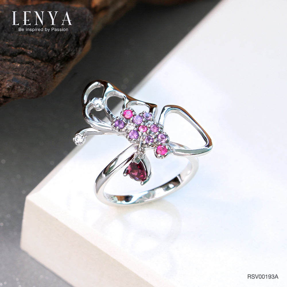 LENYA แหวนเงินแท้ดีไซน์ผีเสื้อประดับพลอย โรโดไลท์ อมเทิสต์ ทับทิมและคิวบิกเซอรืโคเนีย ที่พร้อมเผยความอ่อนหวาน เริงร่า แสดงออกถึงตัวตนของหญิงสาวในหลากหลายอารมณ์ ให้คุณได้เฉิดฉายอย่างมั่นใจ