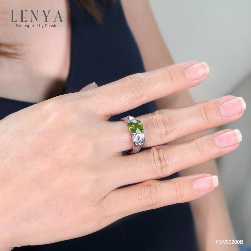 LENYA แหวนหัวเข็มขัด ดีไซน์เก๋ไก๋ ประดับด้วยด้วยพลอย เพอริดอท(Peridot) เจียระไนหน้าตาราง ตัวเรือนเงินแท้925 ชุบด้วยทองคำขาว