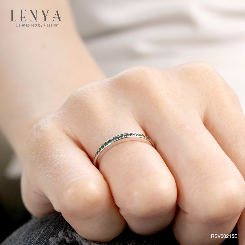 LENYA แหวน LENYA ETERNAL ประดับด้วย SWAROVSKI ZIRCONIA สีเขียว ตัวเรือนเงินแท้ชุบทองคำขาวแท้ ดีไซน์แบบแถวเดี่ยวเต็มวง สวยคลาสสิค
