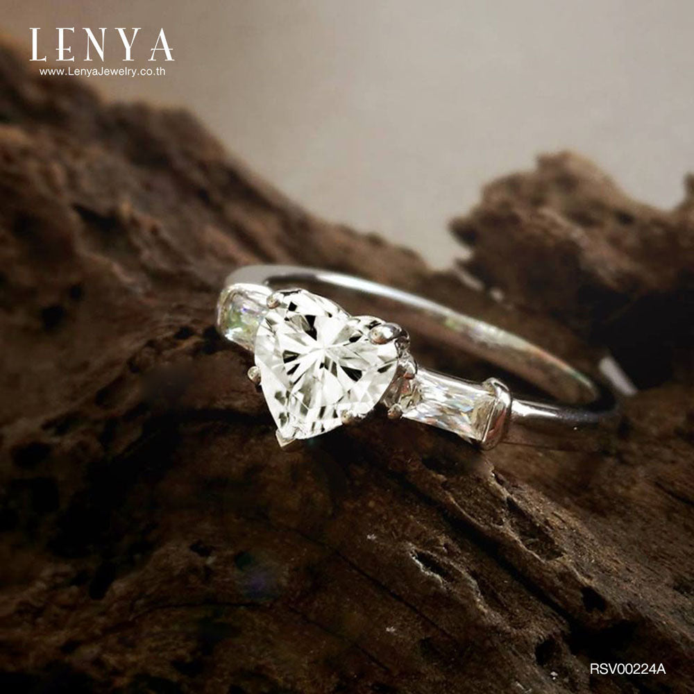 LENYA แหวน CZ Diamondlike ดีไซน์รูปทรงหัวใจสวยหรู ขนาด 6?6 มิล ตัวเรือนเงินแท้925 ชุบทองคำขาว