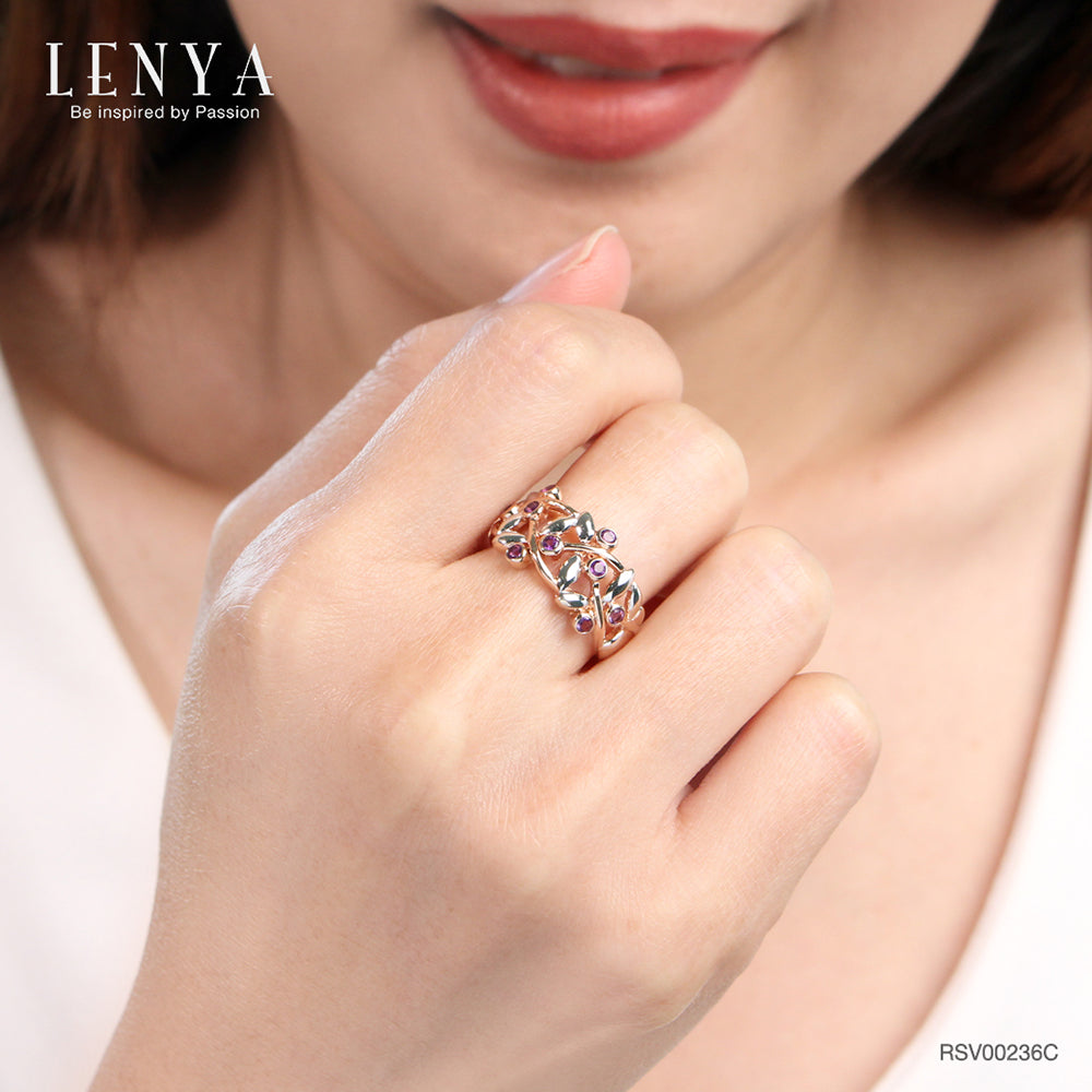 LENYA แหวน ประดับพลอยอะเมทิสต์ (Amethyst) โดดเด่นด้วยเทคนิคพิเศษ ด้วยการชุบทองคำขาวที่ใบไม้ บนตัวเรือนเงินแท้ชุบสีพิ้งค์โกลด์ (Pink Gold)