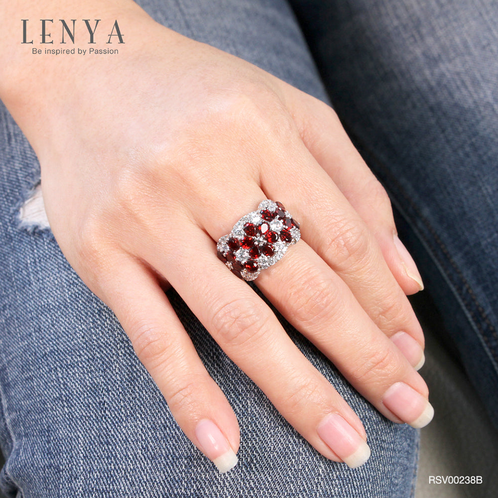 LENYA แหวนโกเมน(Garnet)  ประดับด้วยคิวบิกเซอร์โคเนีย (Cubic Zirconia) ตัวเรือนเงินแท้ 925 ชุบทองขาว