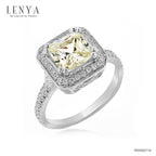LENYA แหวน เพชร DiamondLike สีแฟนซี ประดับด้วย Cubic Zirconia เม็ดเล็ก 103 เม็ดล้อมรอบเพชรกลาง และตามตัวเรือนอย่างสวยงาม ตัวเรือนทำจากเงินแท้ชุบทองคำขาวสีสว่างใส ผสมผสานกับการดีไซน์แบบอิตาลี่