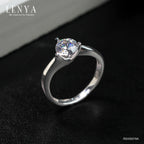 LENYA แหวนเพชร DiamondLike เรียบหรูคลาสสิค ประดับด้วยเพชรชนาด 1 กะรัต บนตัวเรือนเงินแท้ชุบทองคำขาว