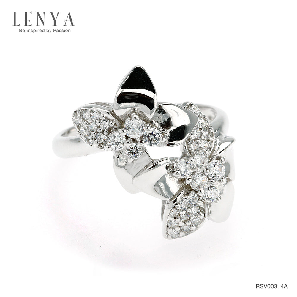 LENYA แหวน คิวบิกเซอร์โคเนีย (Cubic Zirconia) ตัวเรือนเงินแท้ 925 ชุบทองคำขาว ดีไซน์กลีบดอกไม้ เพิ่มความโดดเด่นให้พลอย