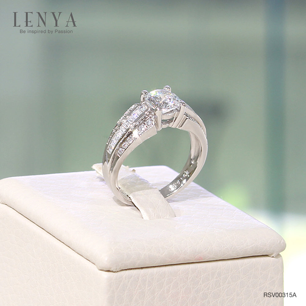 LENYA แหวน CZ Diamondlike เสริมบุคลิกและความมั่นใจ ขนาด 6.5 มิล ตัวเรือนเงินแท้925 ชุบทองคำขาว