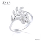 LENYA แหวน คิวบิกเซอร์โคเนีย (Cubic Zirconia) ตัวเรือนเงินแท้ 925 ชุบทองคำขาว ดีไซน์กลีบดอกไม้ เพิ่มความโดดเด่นให้พลอย