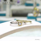 LENYA แหวนเงินแท้ 925 ดีไซน์ 2 in 1 ชุปสองสี ทองคำขาว กับ ทอง 18เค ประดับ สวารอฟสกี้ (Swarovski Cubic Zirconia )ความเรียบเก๋ ที่สื่ออกมาเป็นรูปทรงเรขาคณิต เสริมแต่งด้วยไลฟ์สไตล์ (Lifestyle) ที่สามารถ Mix an