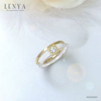 LENYA แหวนเงินแท้ 925 ดีไซน์ 2 in 1 ชุปสองสี ทองคำขาว กับ ทอง 18เค ประดับ สวารอฟสกี้ (Swarovski Cubic Zirconia )ความเรียบเก๋ ที่สื่ออกมาเป็นรูปทรงเรขาคณิต เสริมแต่งด้วยไลฟ์สไตล์ (Lifestyle) ที่สามารถ Mix an