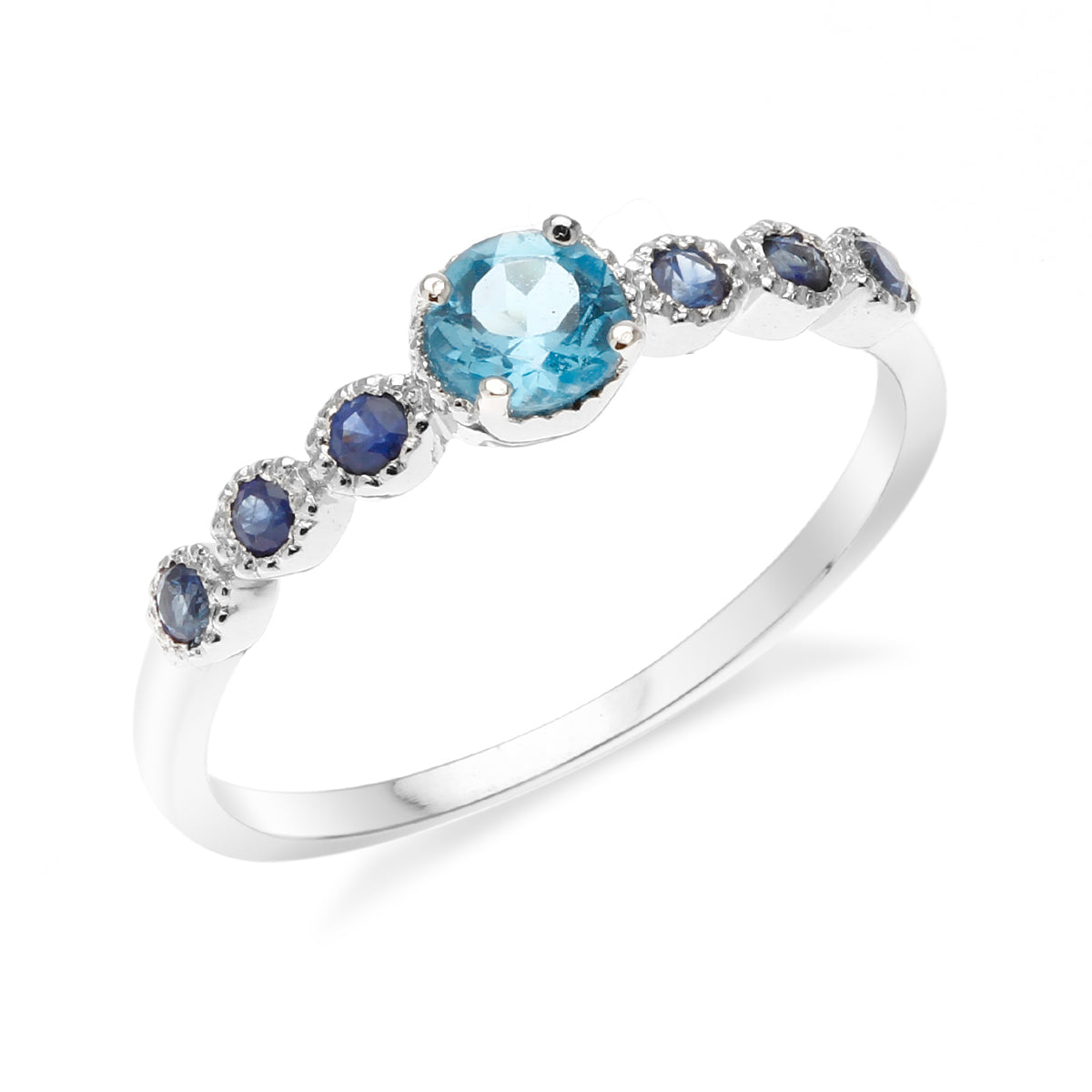LENYA แหวนเงินแท้ 925 ชุปทองคำขาว ประดับพลอย สีฟ้า บลูโทแพซ (Blue Topaz) ชูเด่นกับดีไซน์เล็กน่ารักๆ  เพิ่มเสน่ห์ดึงดูด กับพลอยสีน้ำเงิน ไพลิน(Blue Sapphire)  ตรงบ่าข้างดูสะดุดตา น่าหลงไหล