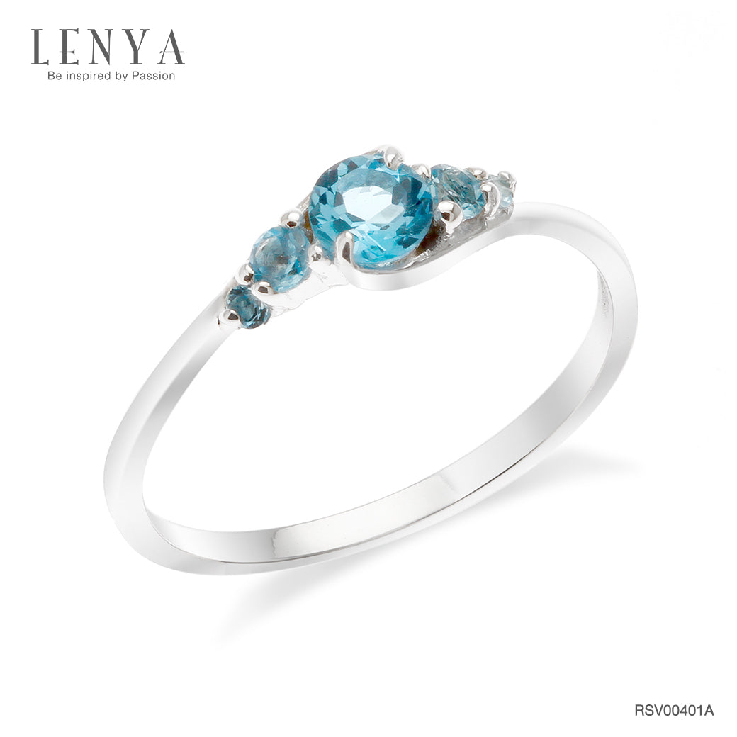 LENYA แหวนเงินแท้ 925 ชุปทองคำขาว ประดับด้วยพลอย สีฟ้า บลูโทแพซ( Blue Topaz) ดีไซต์ที่มาพร้อมกับความน่ารัก แสนหวาน สดใจร่าเริง ในสไตล์ เกาหลีญี่ปุ่น