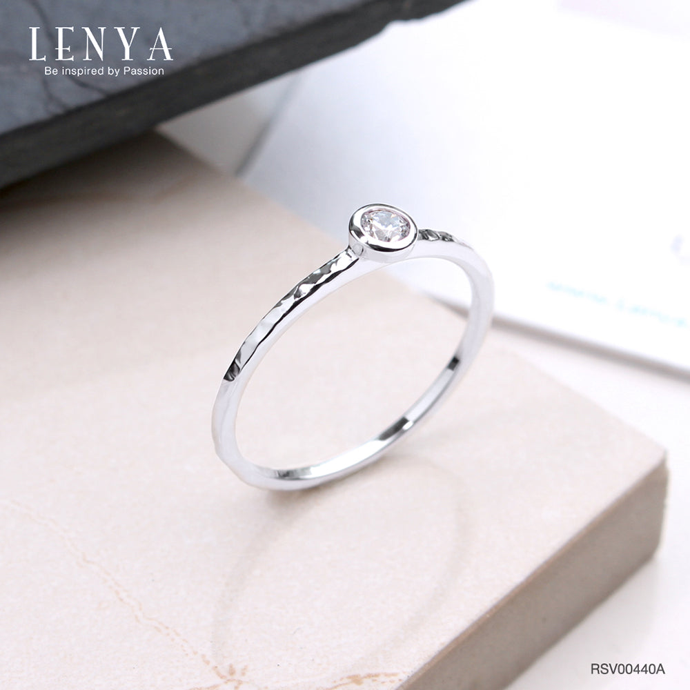 LENYA แหวนเงินแท้ 925 ประดับด้วย Diamondlike  เสริมบุคลิกเพิ่มความมั่นใจ