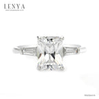 LENYA แหวนเงินแท้ 925 ชุปทองคำขาว ประดับด้วย Cubic Zirconia ทรงสี่เหลี่ยม  เสริมบุคลิกเพิ่มความมั่นใจ