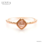 LENYA แหวนโรสควอตซ์ (Rose Quartz ) ตัวเรือนเงินแท้ 925 ชุบพิ้งโกล์ด ดีไซน์เรียบเก๋สะดุดตา เสริมเสน่ห์โดดเด่นในเรื่องความรัก