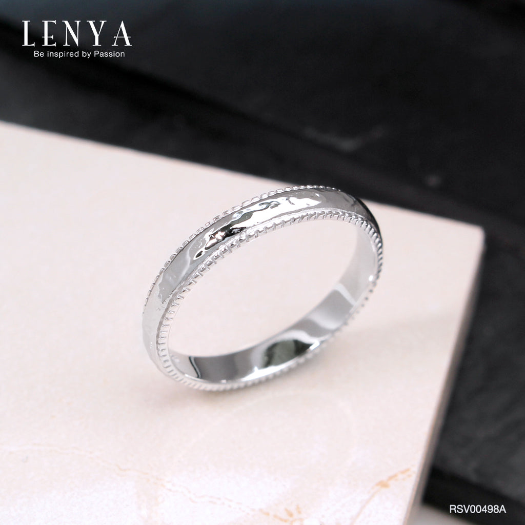 LENYA แหวนเงินแท้ 925 ชุบโรเดียม พื้นผิวแหวนมีลวดลายในตัว สวยได้แม้ไม่มีอัญมณีมาประดับ
