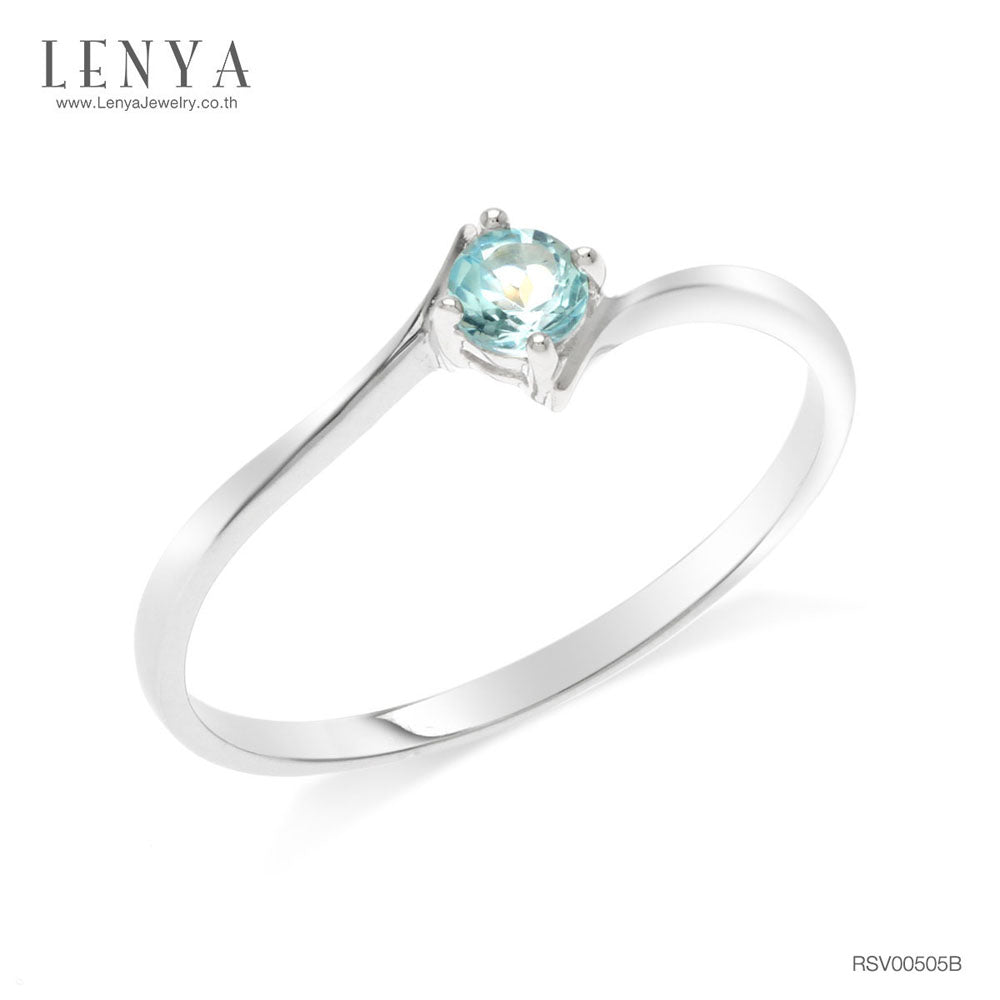แหวนบลูโทแพซ(Blue Topaz)  สีฟ้า ดีไซน์น่ารักแต่เก๋ไก๋ ตัวเรือนชุบทองคำขาว (Rhodium) สวยเข้ากับทุกคน ใครใส่ก็สวย