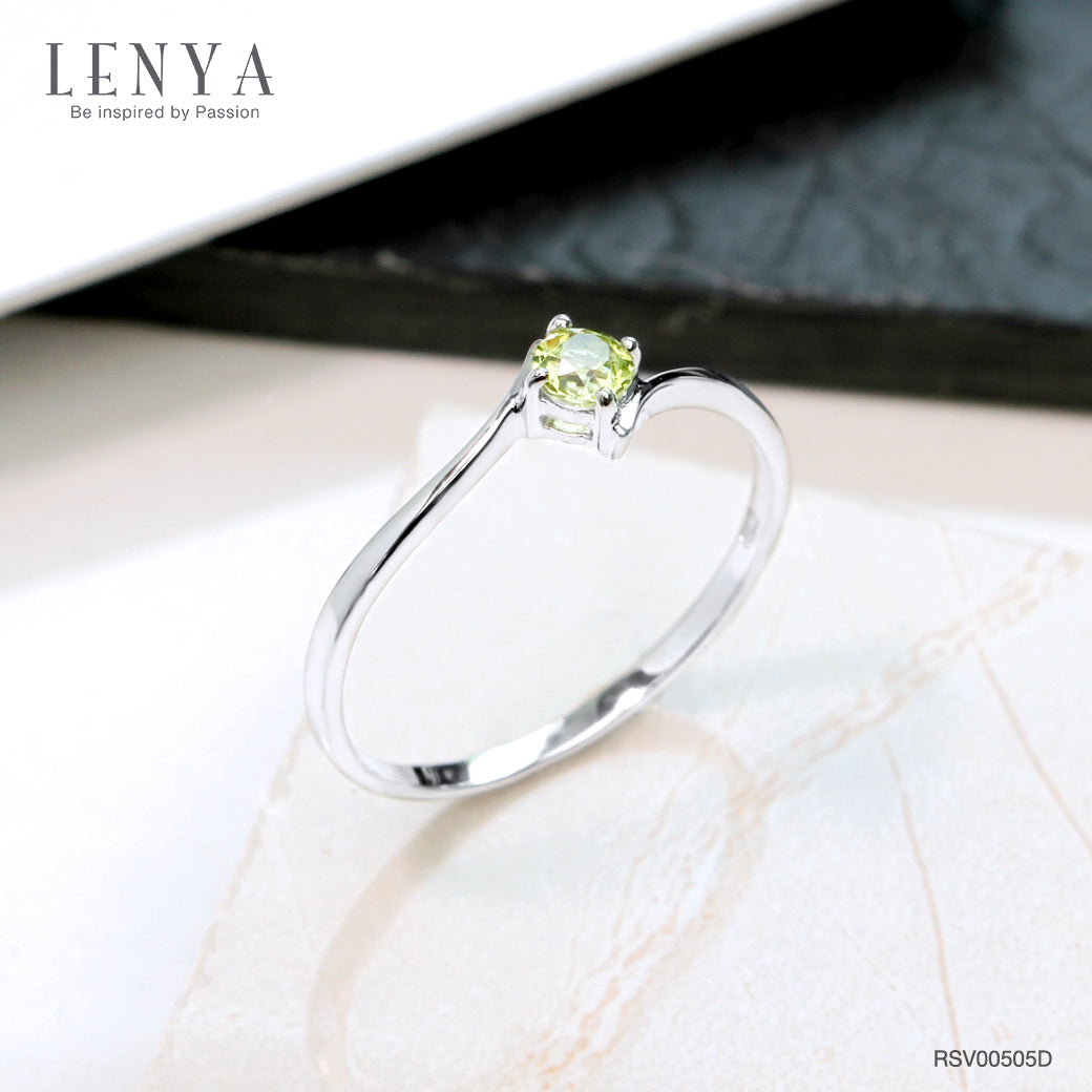 LENYA แหวนเพอริดอท(Peridot)  สีเขียว ดีไซน์น่ารักแต่เก๋ไก๋ ตัวเรือนชุบทองคำขาว (Rhodium) สวยเข้ากับทุกคน ใครใส่ก็สวย