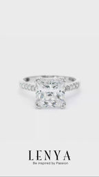 LENYA แหวนเพชร DiamondLike เพชรสี่เหลี่ยมบนดีไซน์สุดคลาสสิค บนตัวเรือนเงินแท้ชุบทองคำขาว โดนใจในทุกสถานการณ์