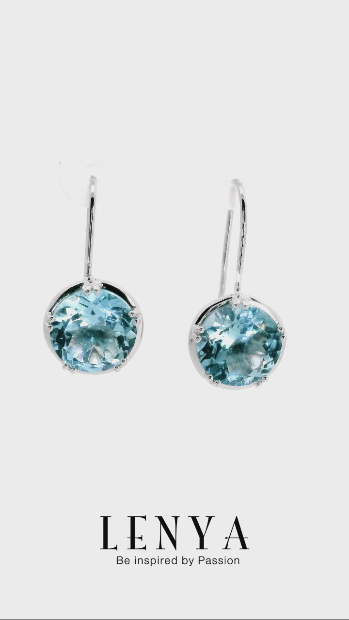 LENYA ต่างหูพลอยบลู โทปาซ (Blue Topaz) สีฟ้าเสริมดวงเรื่องหน้าที่การงาน มีผู้สนับสนุนอุปถัมภ์ค่อยให้การช่วยเหลือ  ตัวเรือนเงินแท้ชุบทองคำขาว