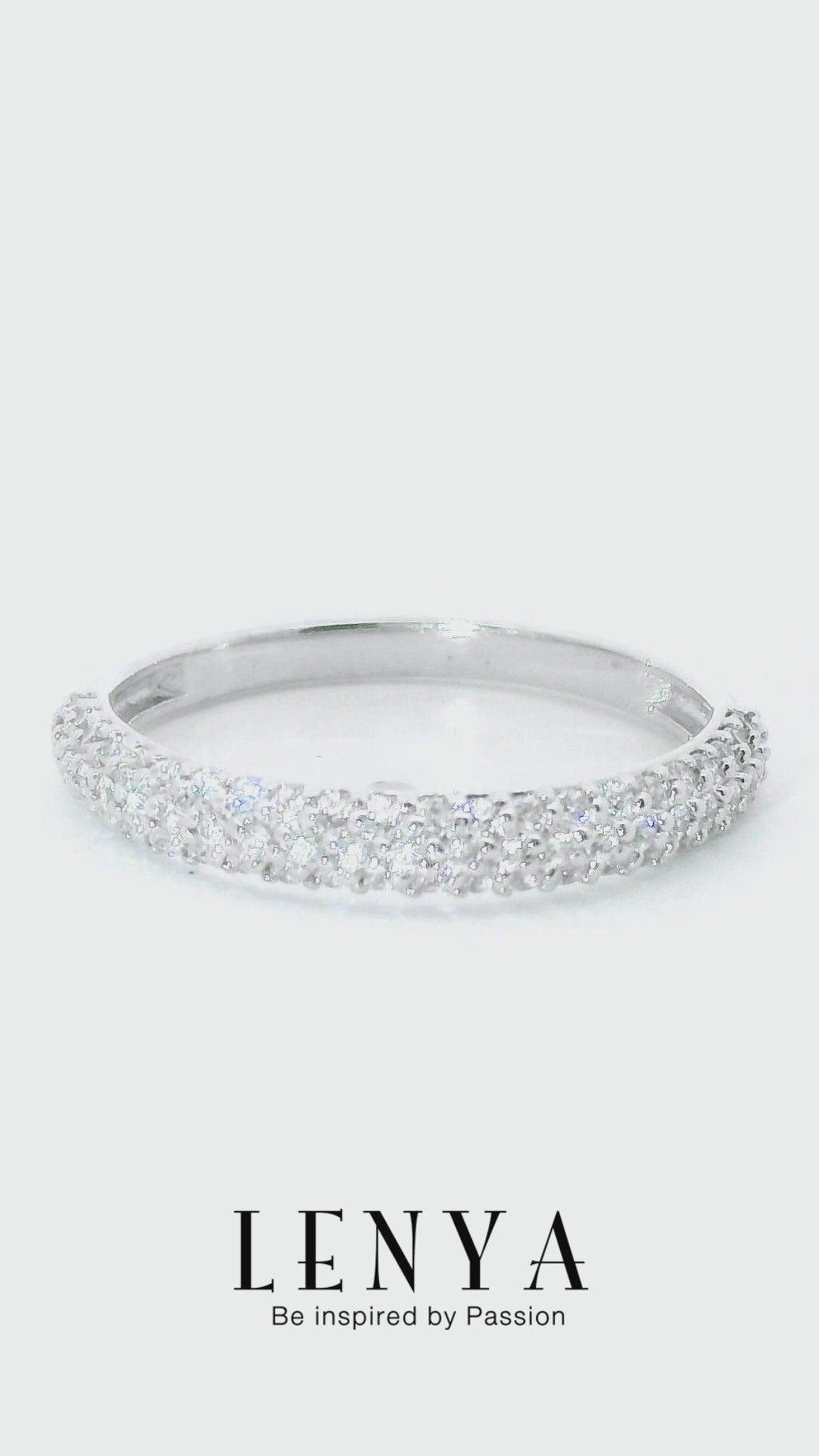 LENYA แหวนเพชร DiamondLike ระยิบระยับด้วยงานฝังที่ละเอียด ประดับไปด้วยเพชรจำนวน 67 เม็ด เต็มหน้านิ้ว ตัวเรือนเงินแท้ชุบทองคำขาว