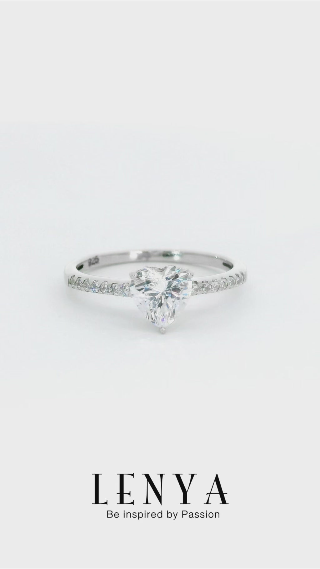 LENYA แหวน CZ DiamondLike เม็ดชูดีไซน์รูปหัวใจ ขนาด 6 มิล ตัวเรือนเงินแท้925 ชุบทองคำขาว