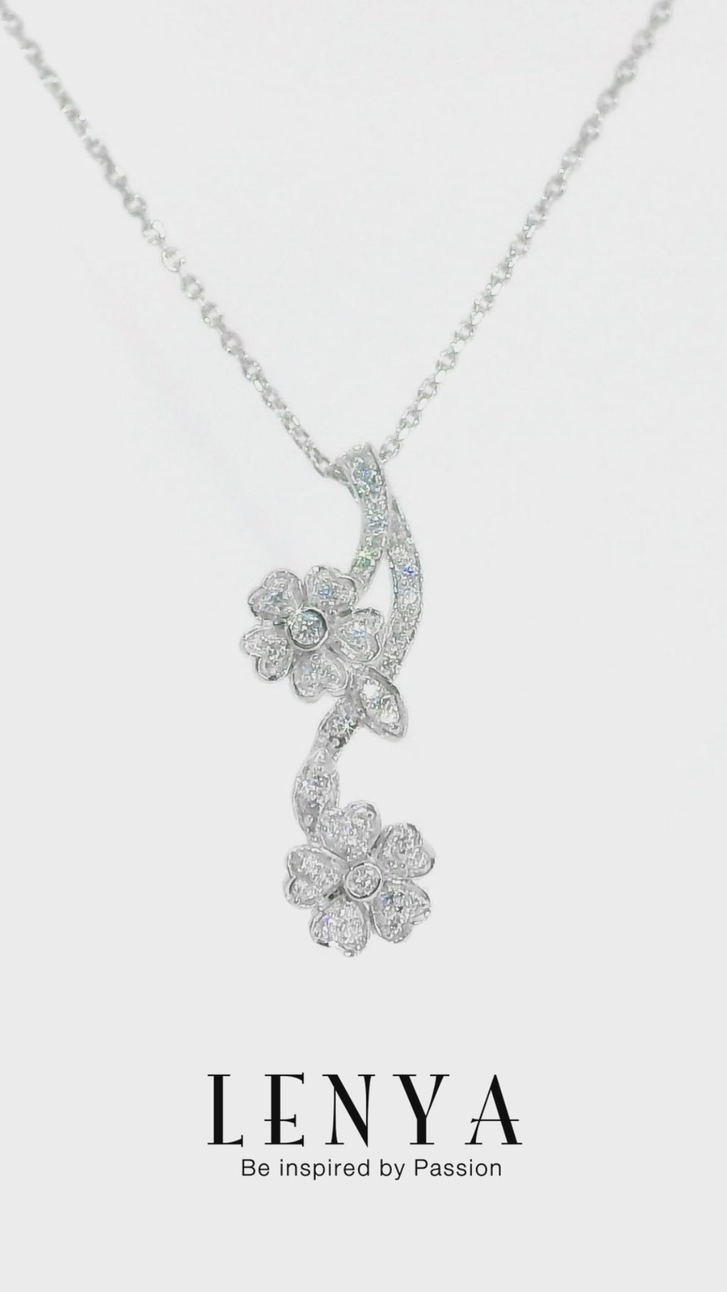 LENYA จี้เงินแท้ ชุบโรเดียม รูปช่อดอกไม้ ประดับด้วย CZ (Cubic Zirconia) เหมาะกับสาวหวานที่ต้องการความโดดเด่น